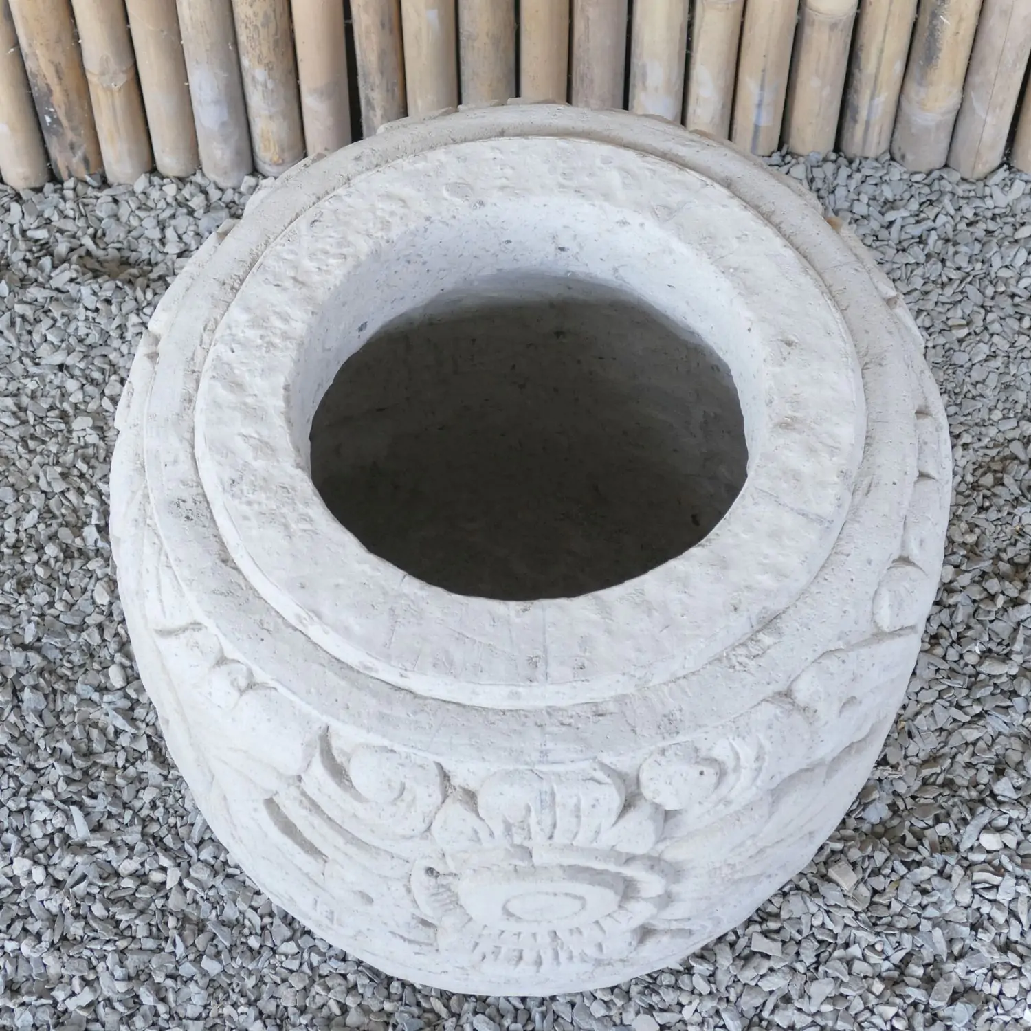  Product image 7 of the product “Balinese style high round pot, with carving - 55cm Dia., 60cm Height, Taro sand ”